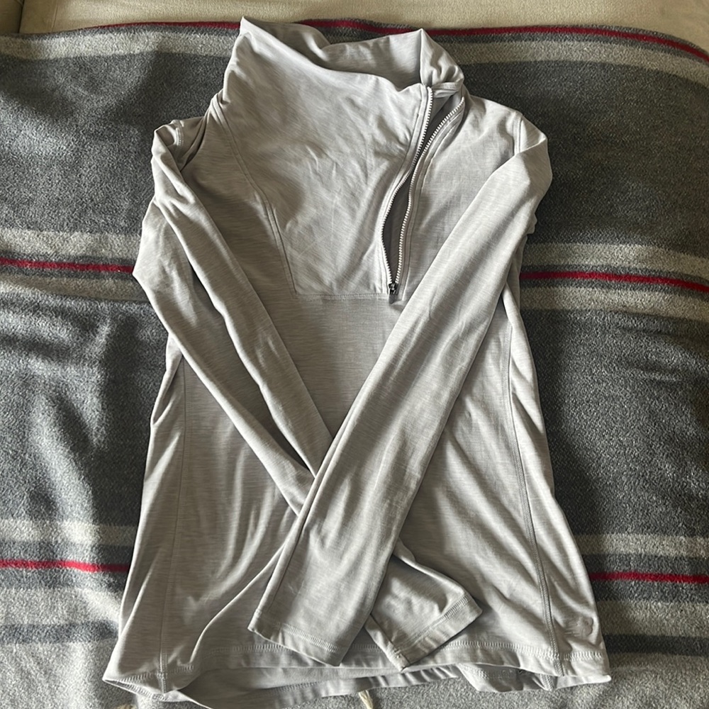 New Balance Long Sleeved Shirt Small